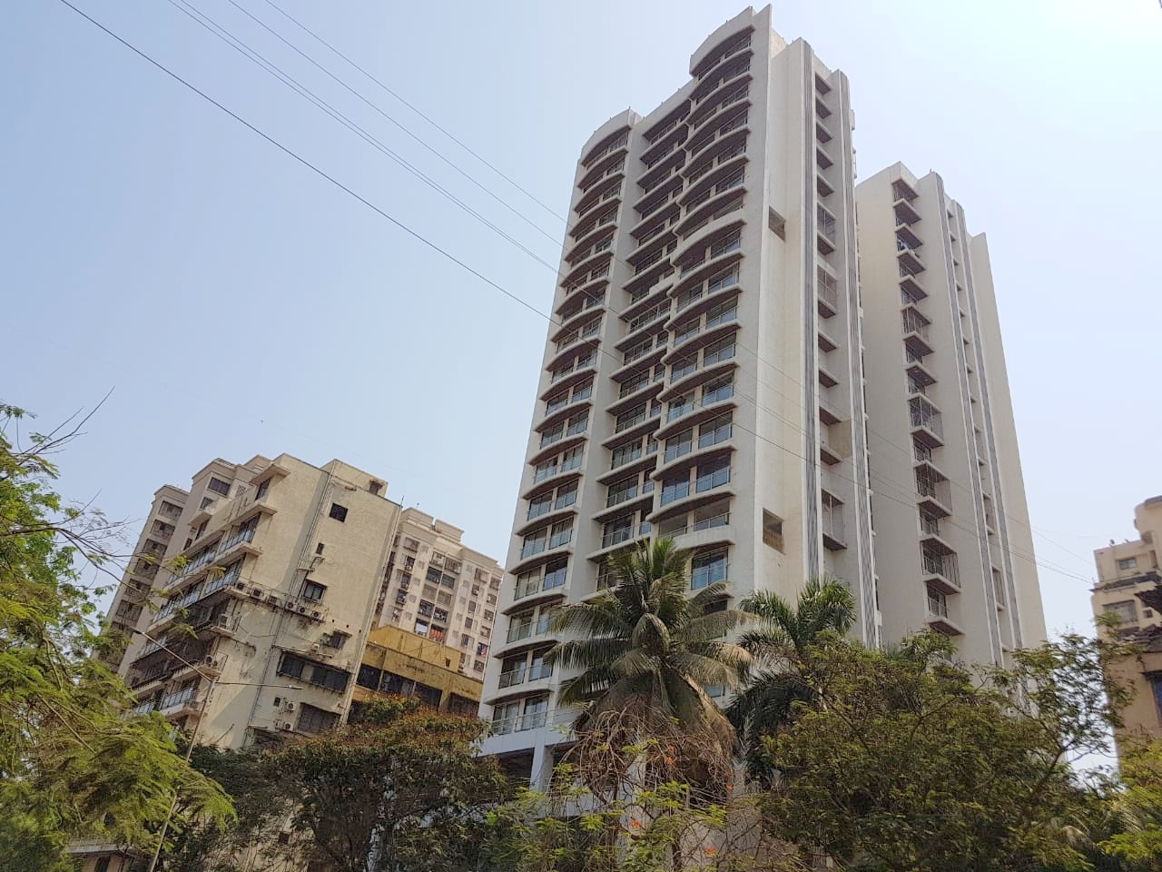 Building - DLH Sorrento, Andheri West